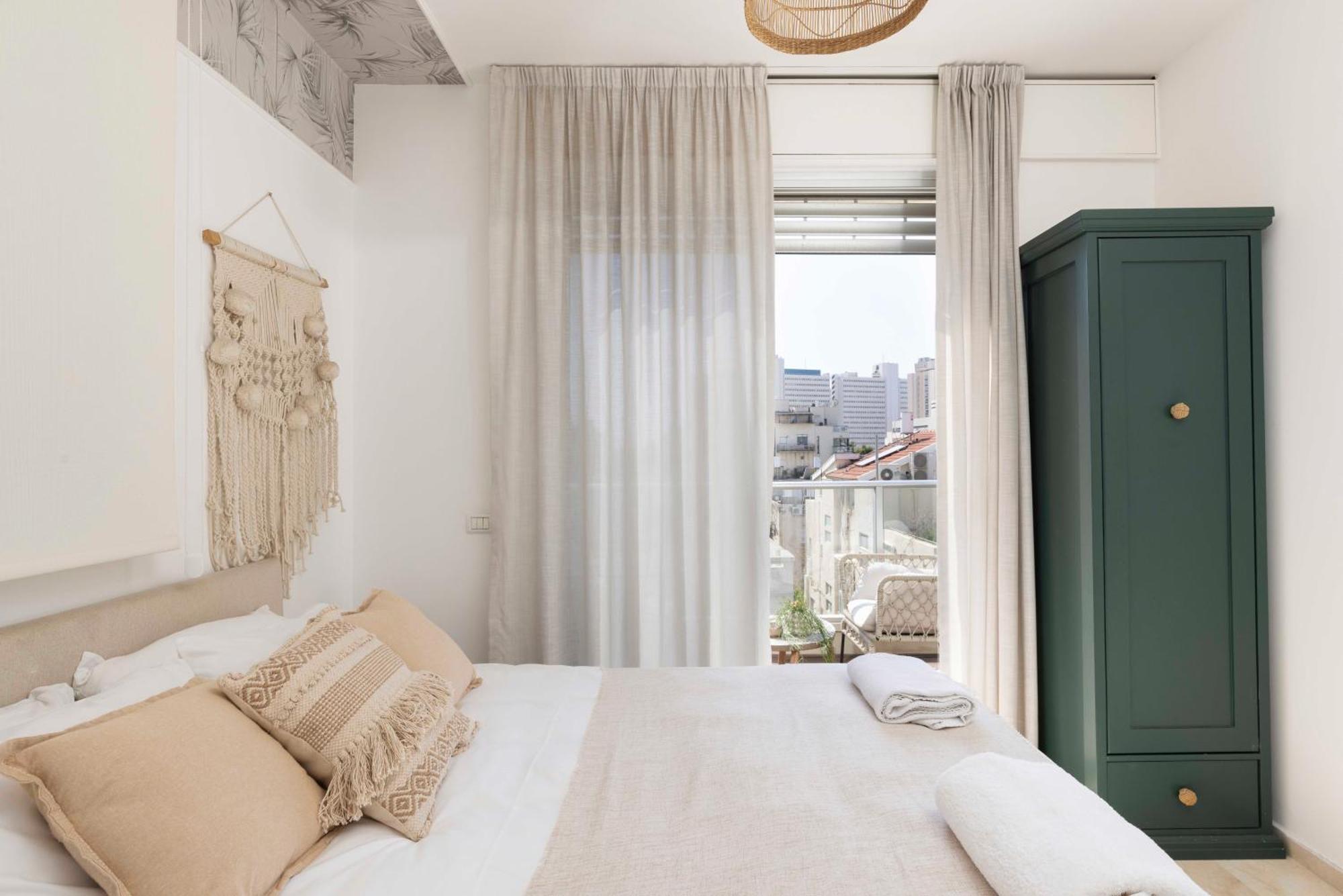 The Beach Life Complex - By Localz Group Tel Aviv Bagian luar foto